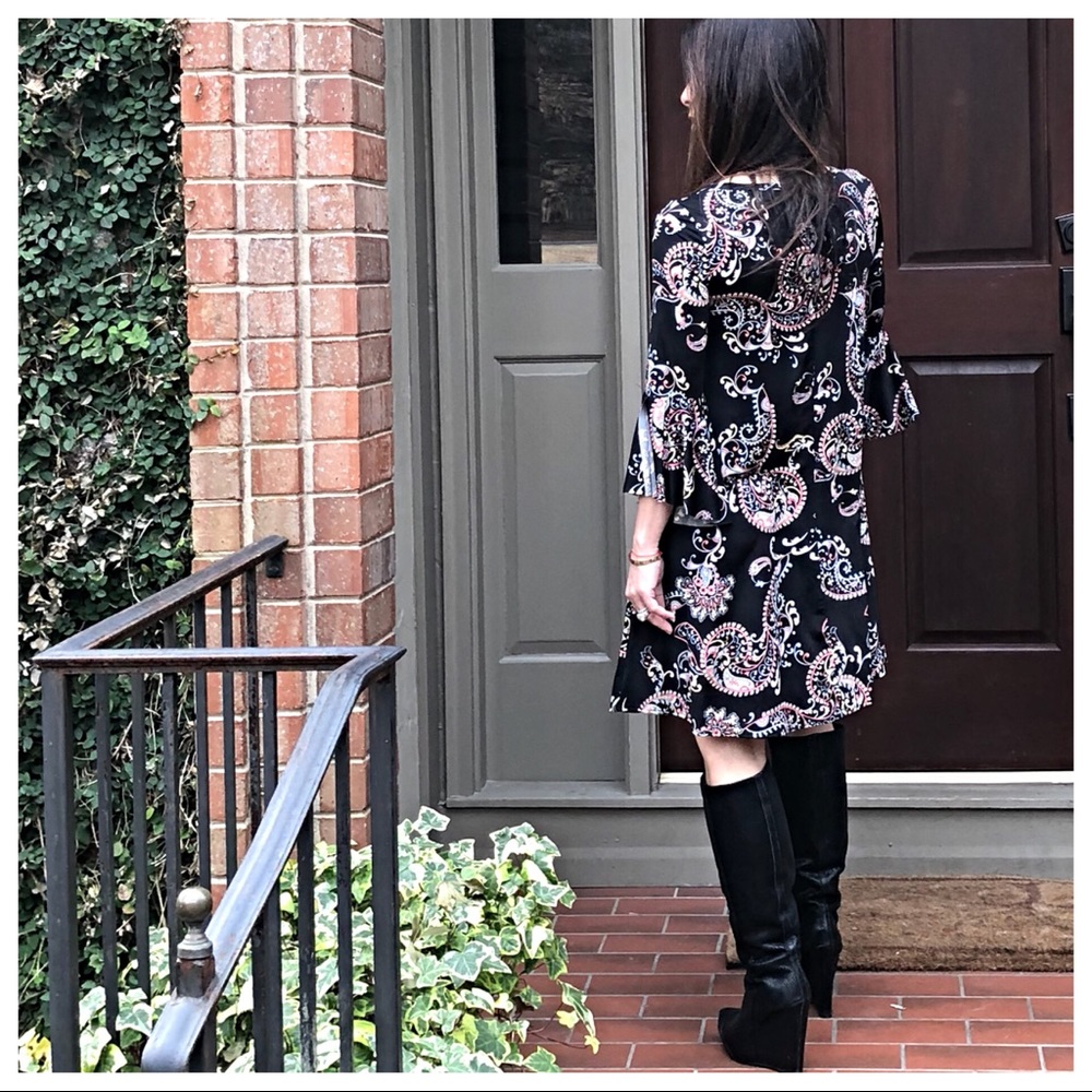 ✨LAST ONE✨Bell black paisley print swing dress - Picture 7 of 8